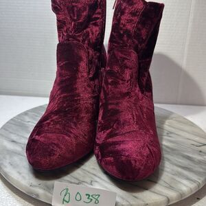 pre-owned Lane Bryant Crushed Velvet Bootie size 9
